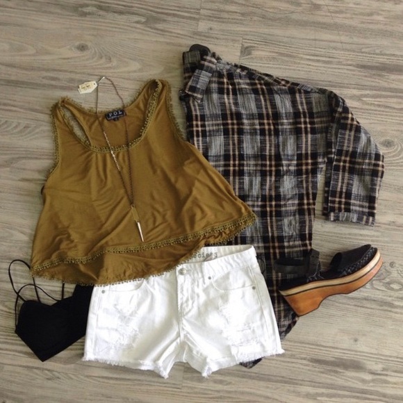 Black Plaid Button Down Oversized Linen Top - Picture 2 of 8